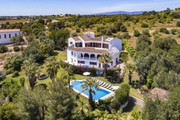 Villa Luza