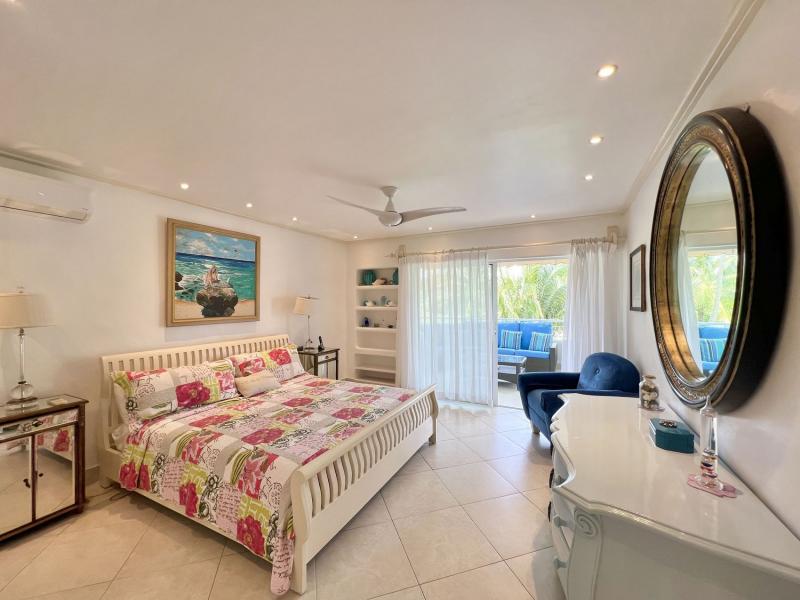 Glitter Bay 209 , Beachfront villas Barbados , St James 