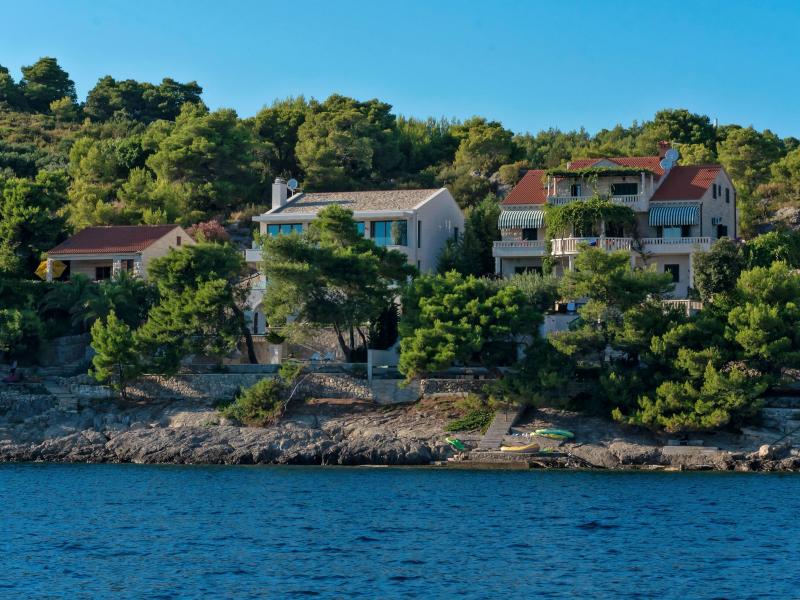Akuna , Brac 
