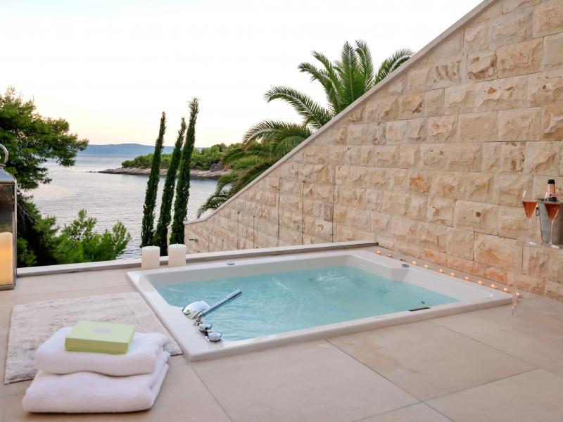 Akuna , Brac 