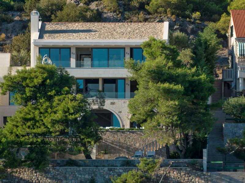 Akuna , Brac 