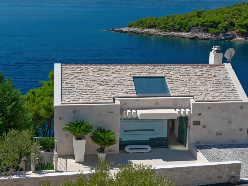 Akuna , Brac 