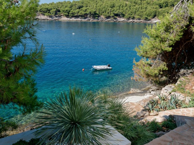 Akuna , Brac 