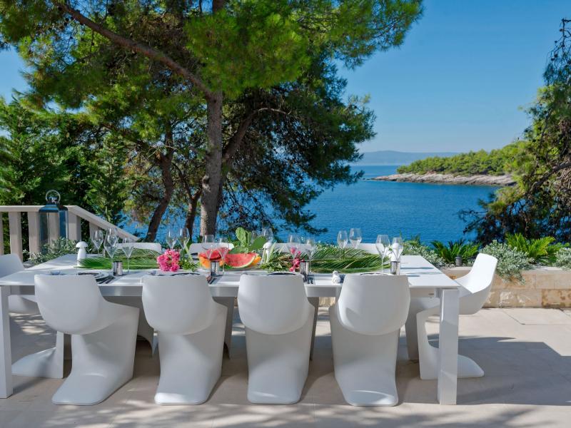 Akuna , Brac 