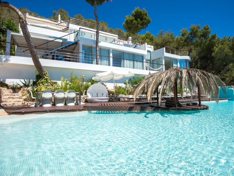 Villa Roca , South 