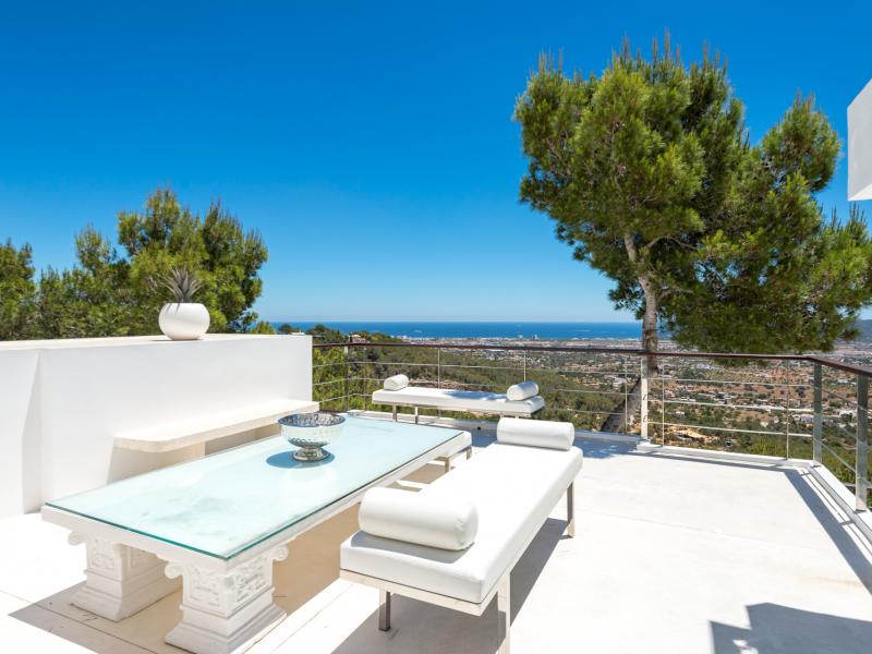 Villa Roca , South 