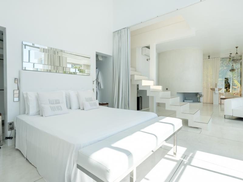 Villa Roca , South 