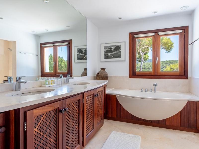 Villa Katherine , Cala Tarida 