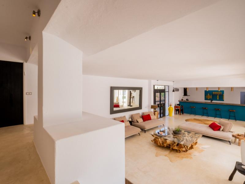 Villa Zola , Roca Llisa 