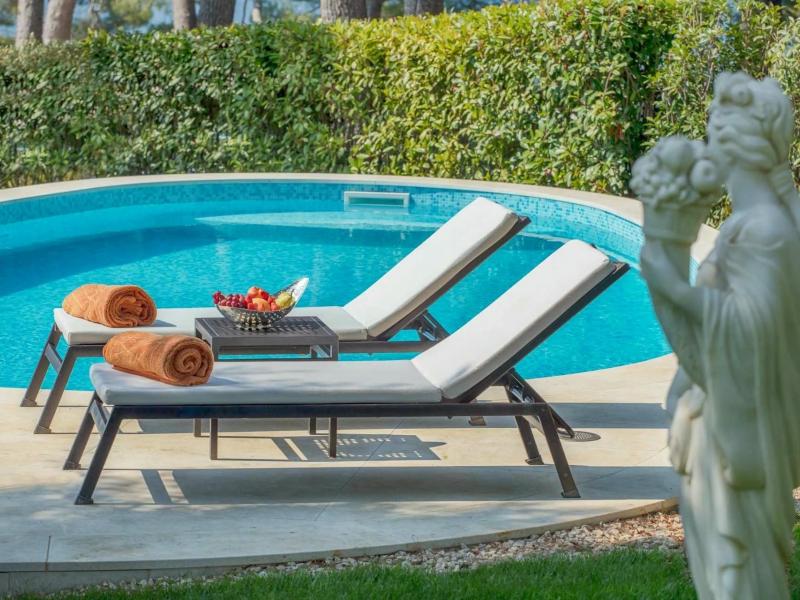 Villa Mirasol , 