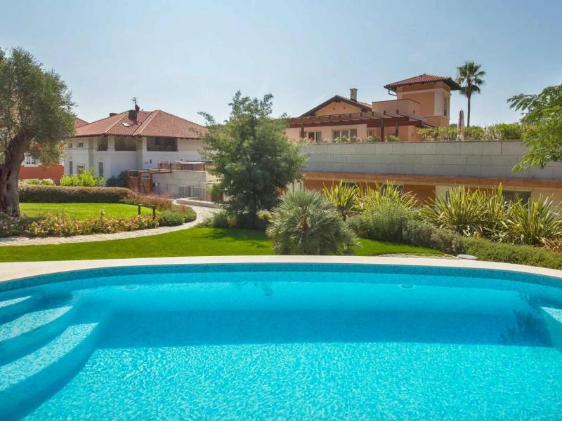 Villa Mirasol , 