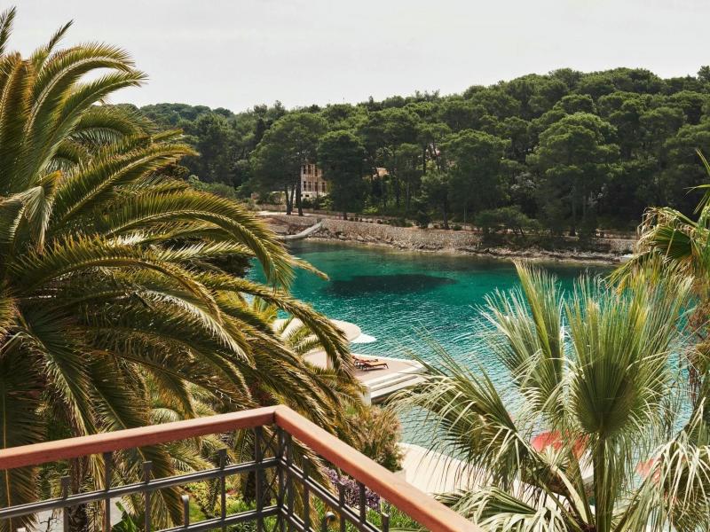 Villa Mirasol , 