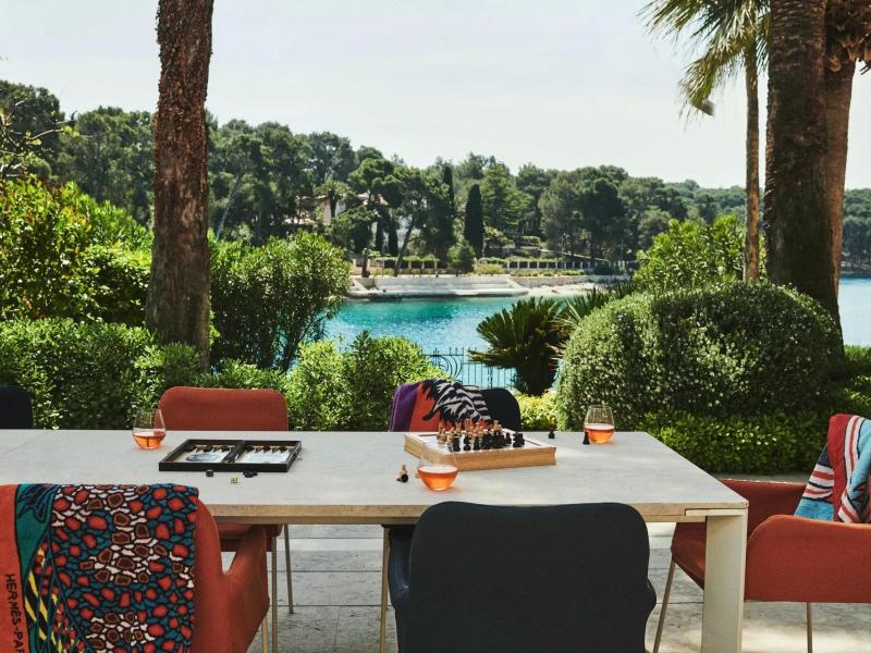Villa Mirasol , 