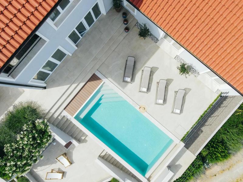 Villa Calibra , 