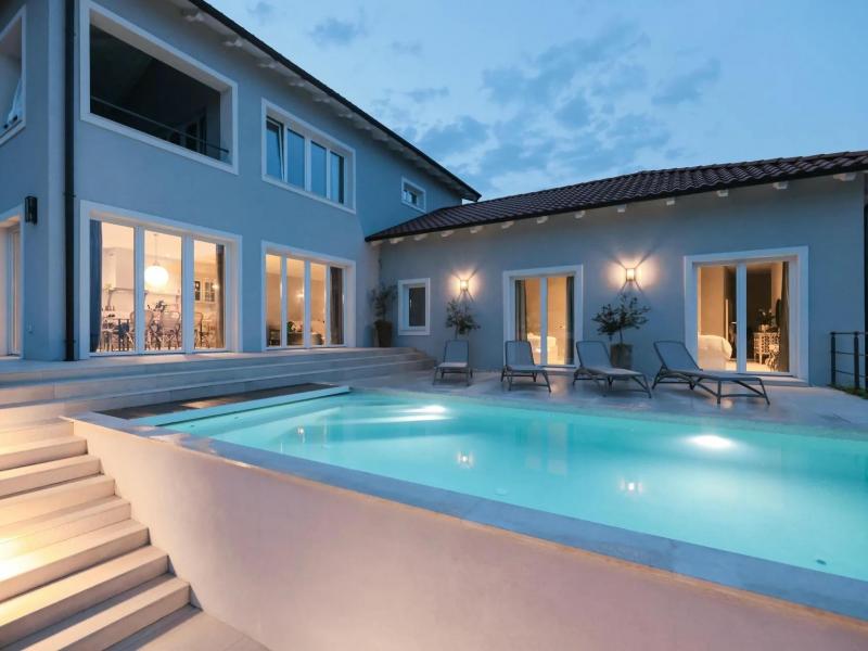 Villa Calibra , 