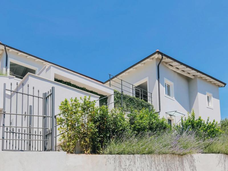 Villa Calibra , 