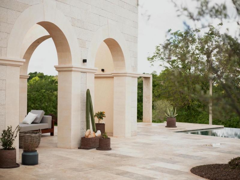Villa Calvia , 