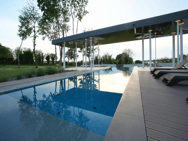 Villa Crispinilla , 