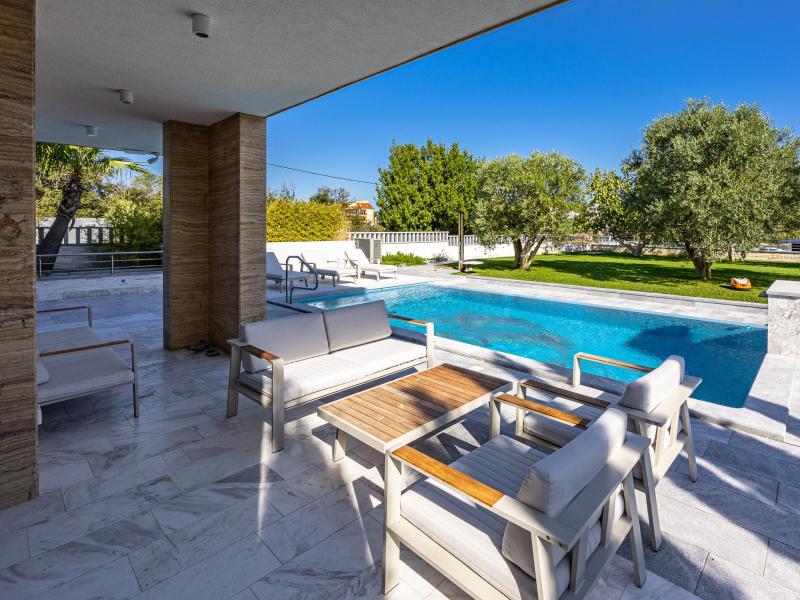 Villa Spirit , 