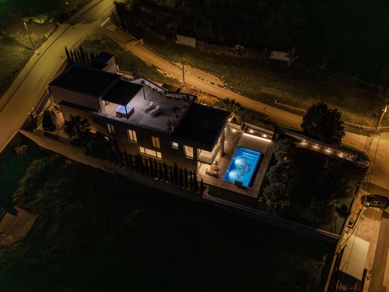 Villa Spirit , 