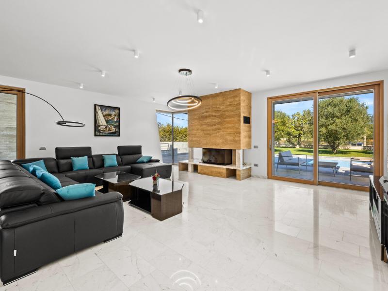 Villa Spirit , 