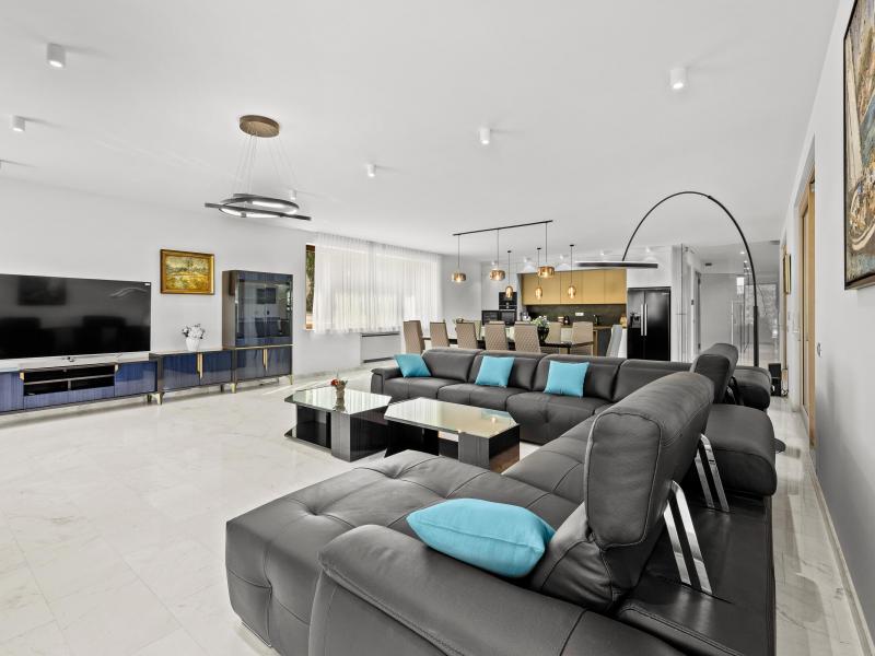 Villa Spirit , 