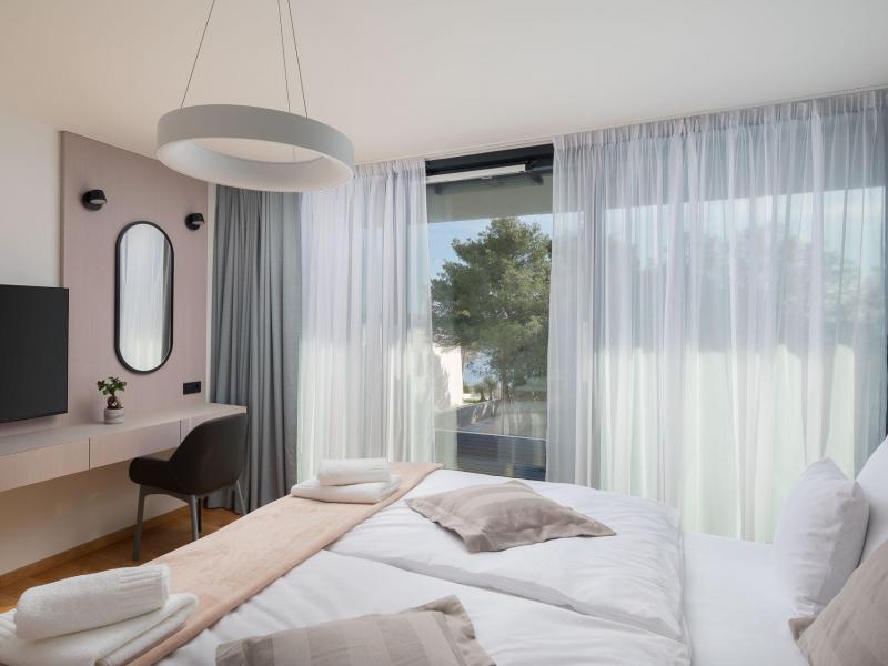 Villa Happiness , 