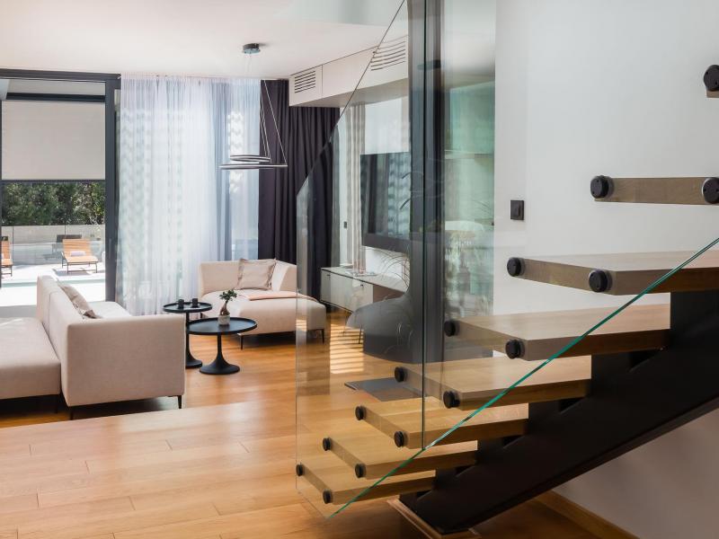 Villa Happiness , 