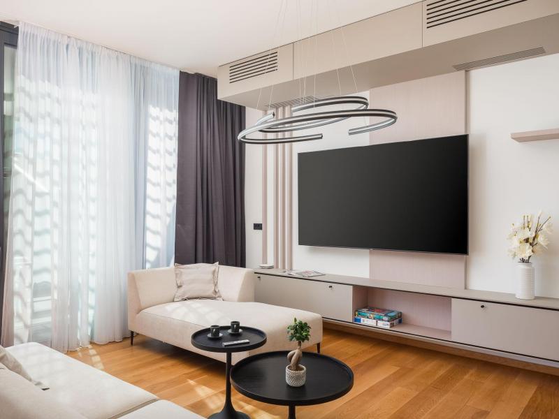 Villa Happiness , 