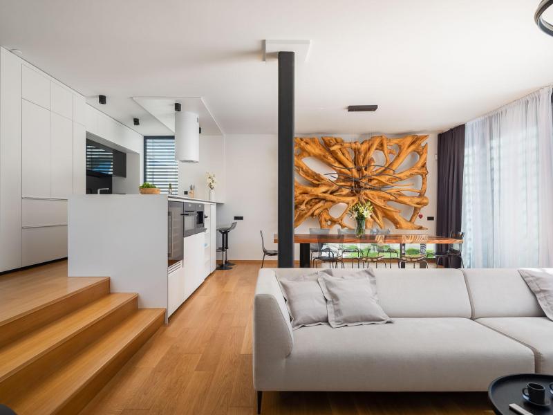 Villa Happiness , 