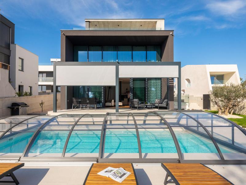 Villa Happiness , 