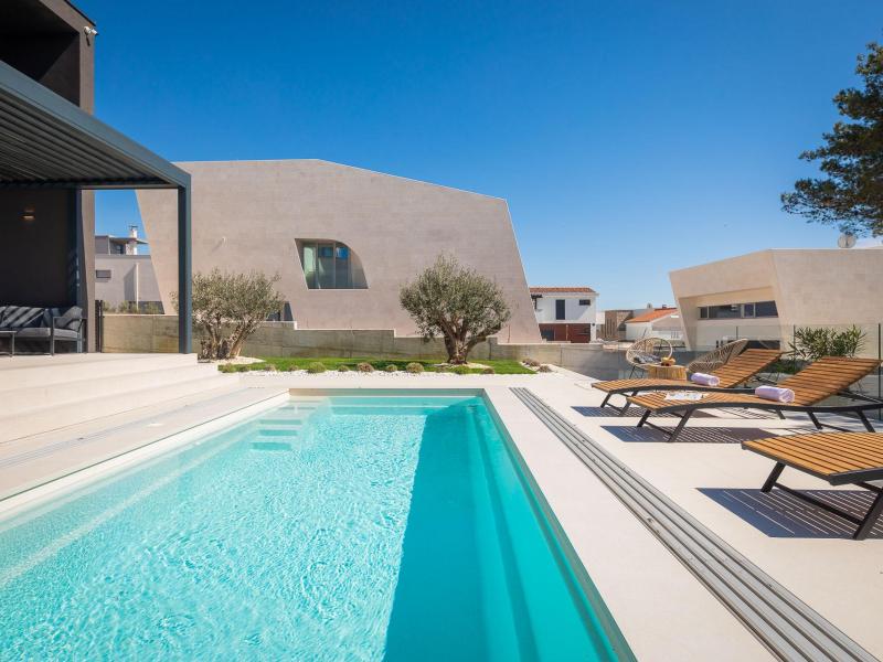 Villa Happiness , 