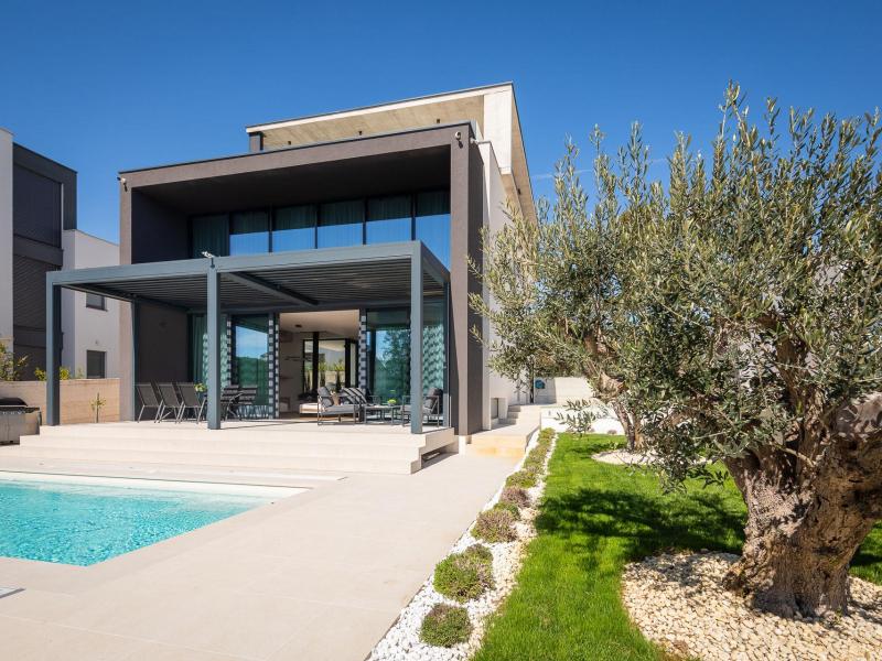 Villa Happiness , 