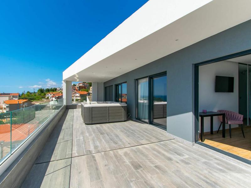 Villa Grande Divina , 