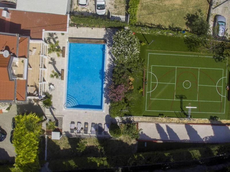 Villa Eterna , 