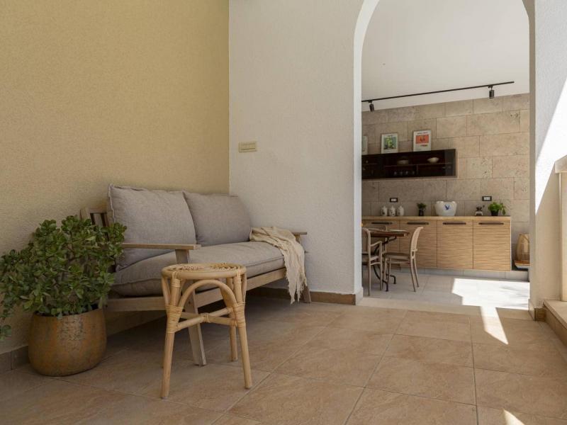 Villa Eterna , 