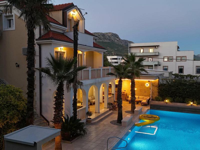 Villa Eterna , 