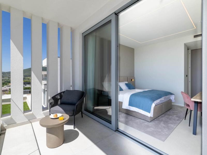 Villa Kira , 