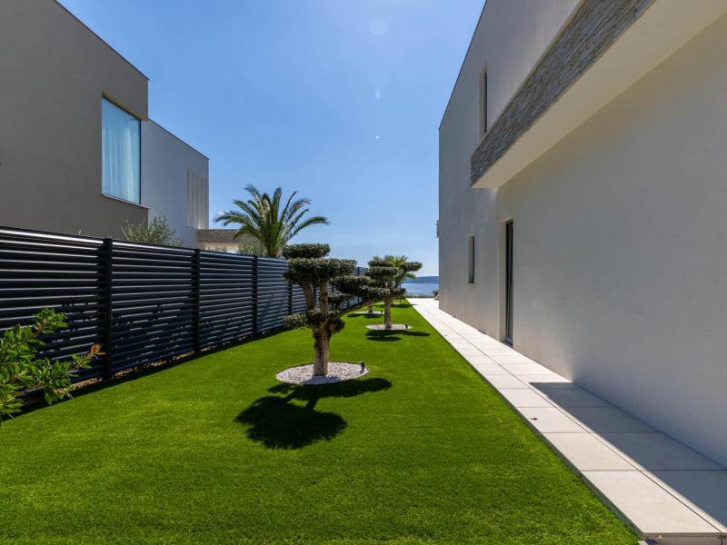 Villa Kira , 
