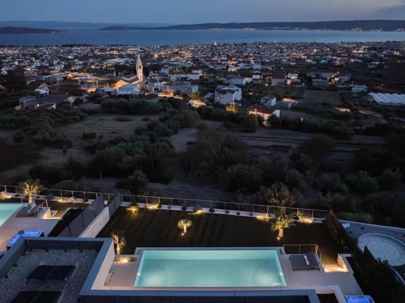 Villa Kira , 