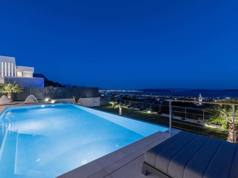 Villa Kira , 