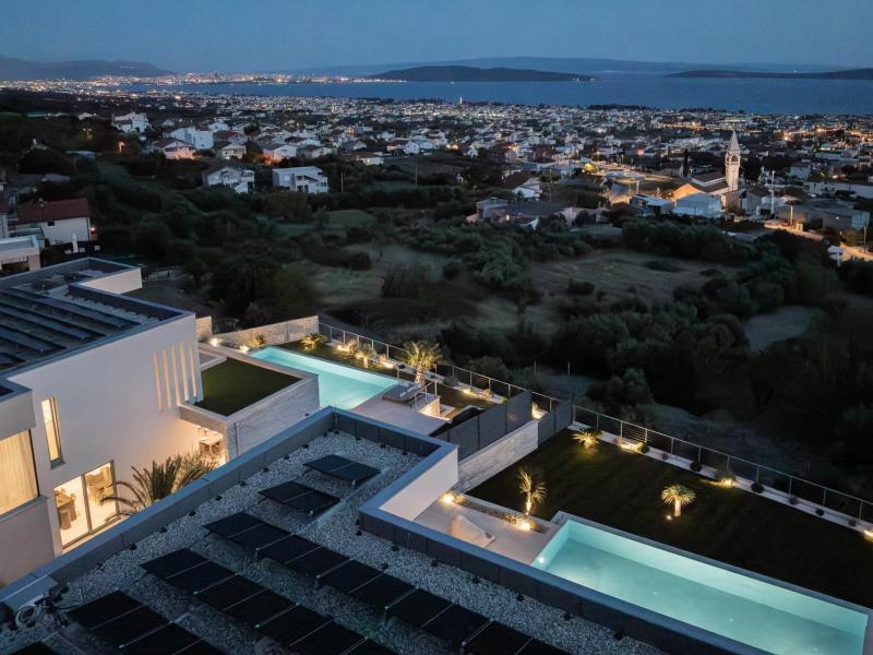 Villa Kira , 