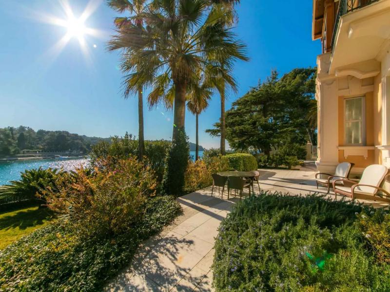 Villa Mirasol , 