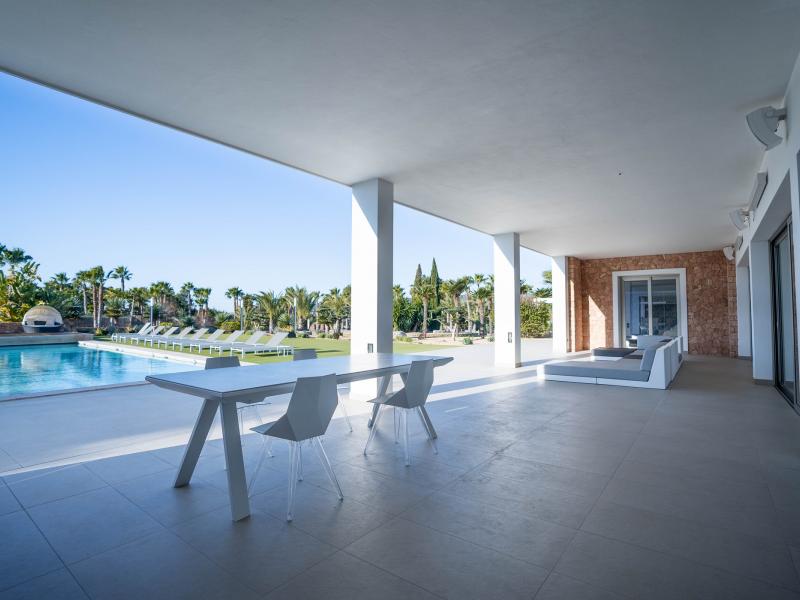Casa Fourteen , Jesus 