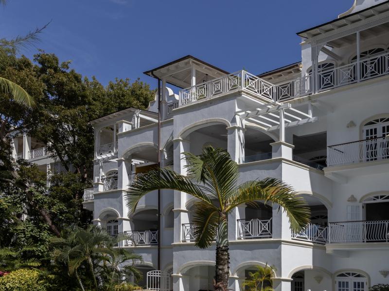 Old Trees 302 - La Mirage Penthouse , Beachfront villas Barbados 