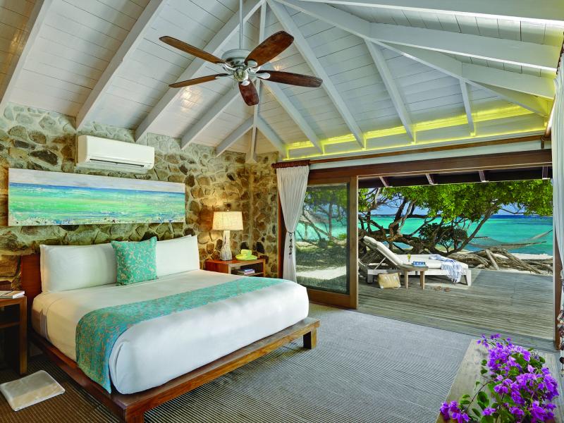Petit St Vincent , Petit St Vincent 
