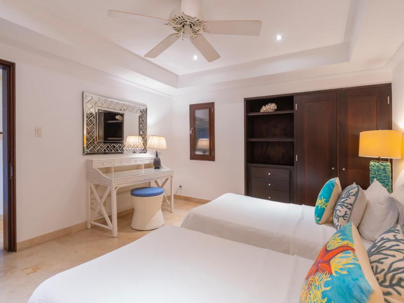 Coral Cove 8 - Life's a Beach , Beachfront villas Barbados , Coral Cove , St James , West Coast Barbados 
