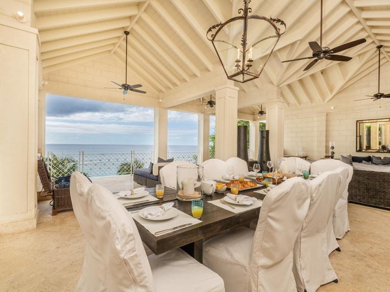 Smugglers Cove Penthouse Apartment 7 , Beachfront villas Barbados , Paynes Bay , St James , West Coast Barbados 