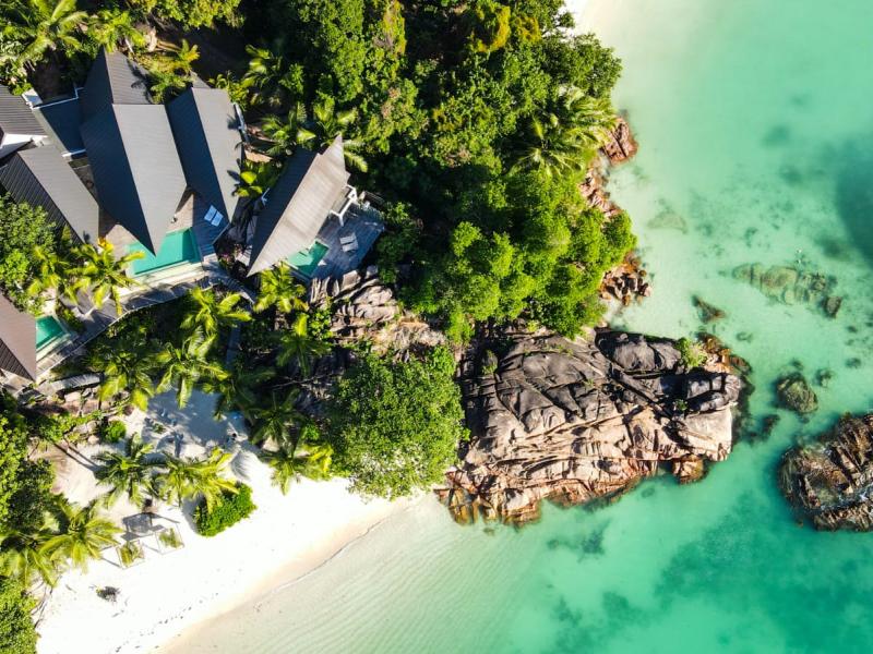 Deckenia , Praslin 