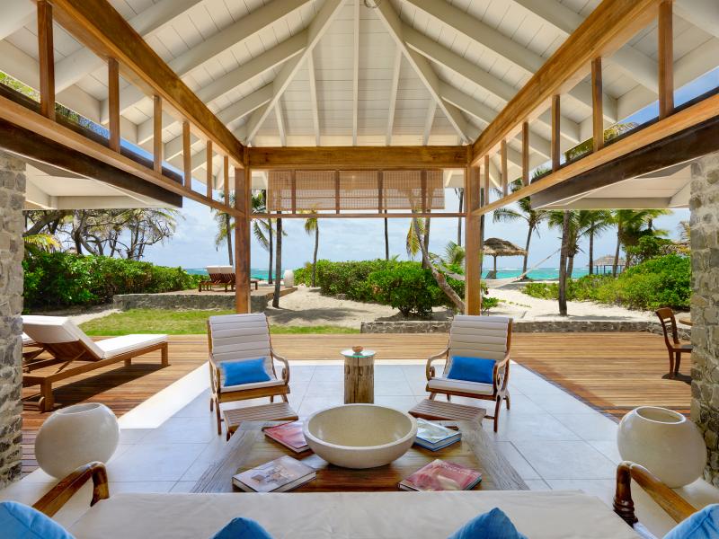 Petit St Vincent , Petit St Vincent 
